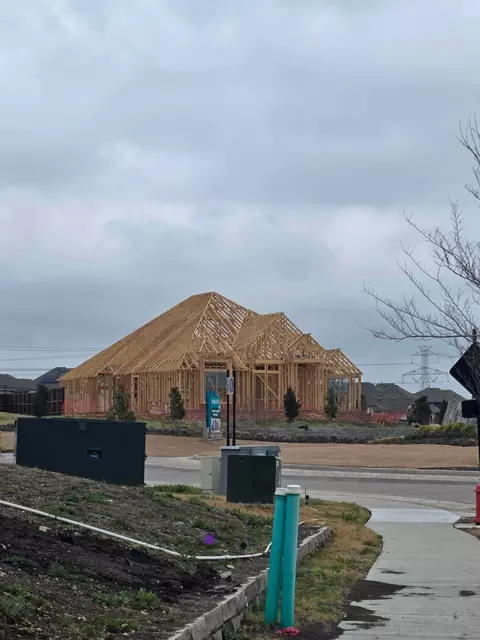 900 Gilbreath Ave, Crowley, TX 76036
