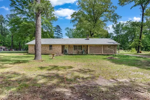 11615 Sparks Davis Rd, Keithville, LA 71047