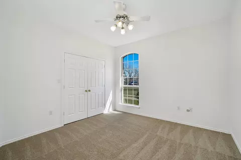 Bedroom - 2075 Huling Rd, Sanger, TX 76266 photo 4 of 4
