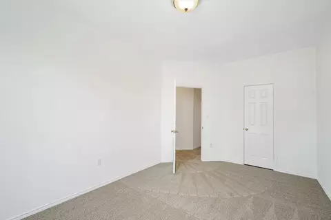 Bedroom - 2075 Huling Rd, Sanger, TX 76266 photo 3 of 4