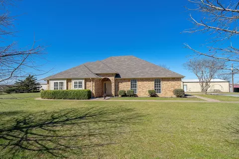 Exterior - 2075 Huling Rd, Sanger, TX 76266 photo 3 of 11