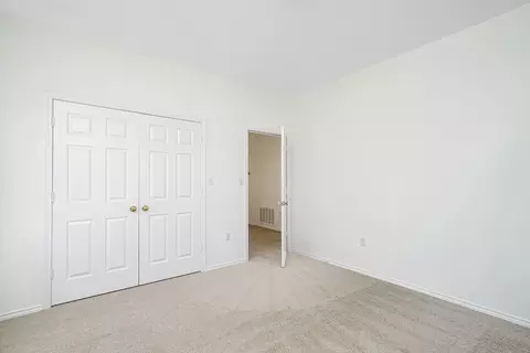 Bedroom - 2075 Huling Rd, Sanger, TX 76266 photo 2 of 4