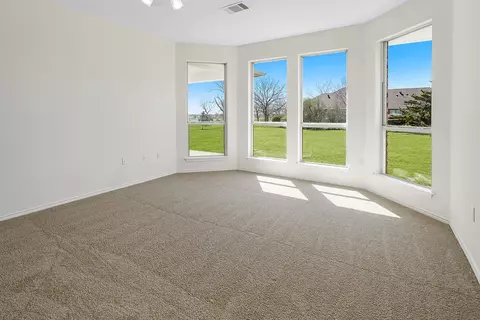 Living - 2075 Huling Rd, Sanger, TX 76266 photo 5 of 5