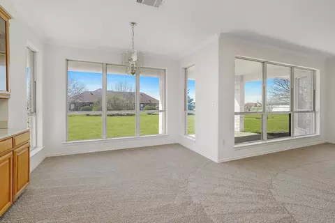 Living - 2075 Huling Rd, Sanger, TX 76266 photo 1 of 5