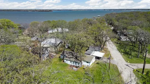 10102 Brinwood Dr, Wills Point, TX 75169