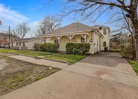 904 S Jackson St, Kaufman, TX 75142