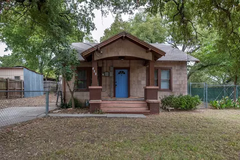 422 W Ball St, Weatherford, TX 76086