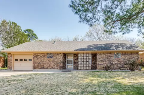 1911 Leslie St, Denton, TX 76205