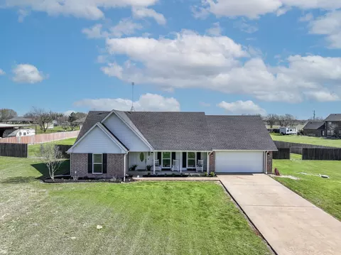 1122 Water Oak Dr, Kaufman, TX 75142