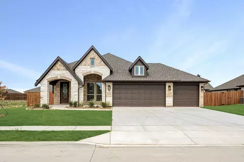 900 Willowbanks Dr, Nevada, TX 75173