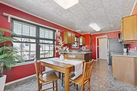 Dining - 110 Mcanear St, Cleburne, TX 76033 photo 1 of 2