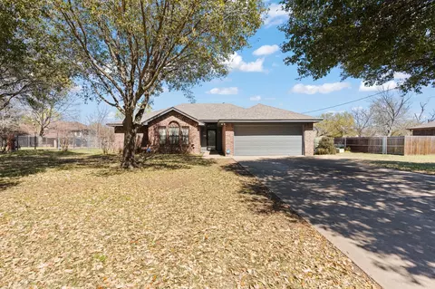 110 Mcanear St, Cleburne, TX 76033