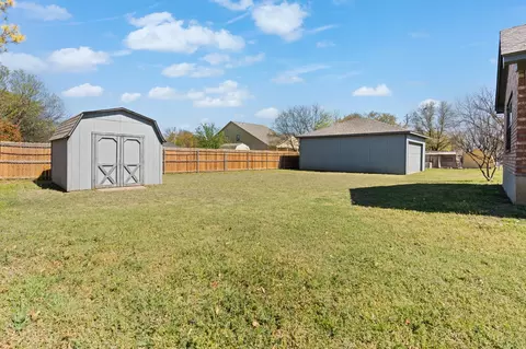 Exterior - 110 Mcanear St, Cleburne, TX 76033 photo 6 of 7