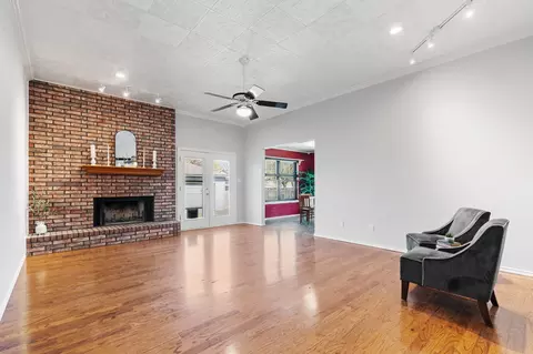 Living - 110 Mcanear St, Cleburne, TX 76033 photo 1 of 4