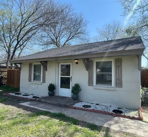 555 Joy Dr, White Settlement, TX 76108