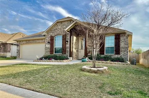 1400 Oak Tree Dr, Denton, TX 76209