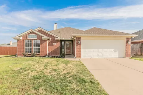 1006 Vinewood Ave, Burleson, TX 76028