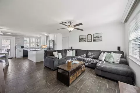 Living - 1013 Crane Dr, Euless, TX 76039 photo 1 of 3