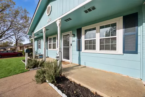 Exterior - 1013 Crane Dr, Euless, TX 76039 photo 9 of 9