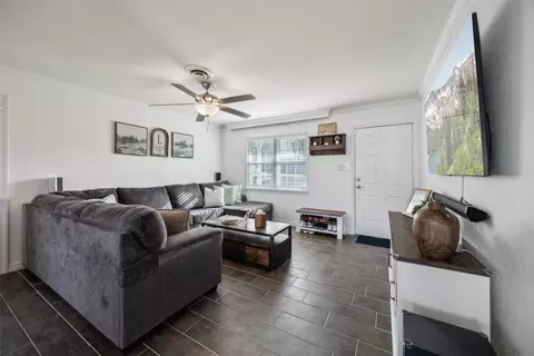 Living - 1013 Crane Dr, Euless, TX 76039 photo 2 of 3