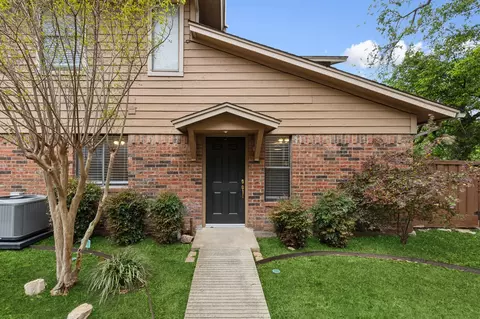 5658 Cedar Creek Dr, Benbrook, TX 76109