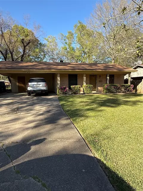 721 Kingridge Pl, Shreveport, LA 71108