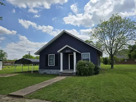 240 E Water, Milford, TX 76670
