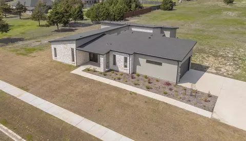 339 Valley Trl, Red Oak, TX 75154