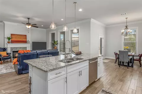 106 Brimestone Loop, Benton, LA 71006 photo 9