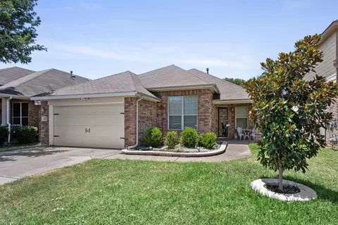 4231 Fall Creek Dr, Grand Prairie, TX 75052