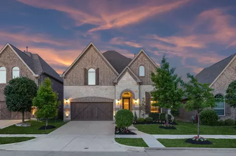 908 Gray Hawk Ln, Euless, TX 76039