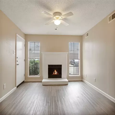 9520 Royal Ln #123, Dallas, TX 75243