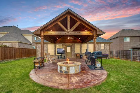 225 Soaring Hill Blvd, Fort Worth, TX 76108