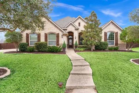8001 Horseshoe Bnd, Rowlett, TX 75089