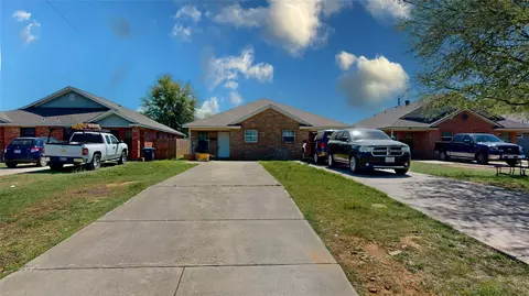 1420 E 1422 E Mulkey St, Fort Worth, TX 76104
