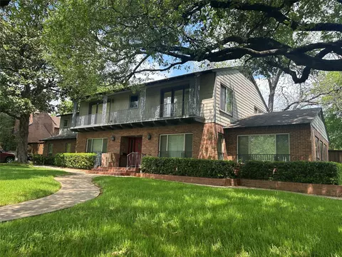 1803 W Colorado Blvd, Dallas, TX 75208