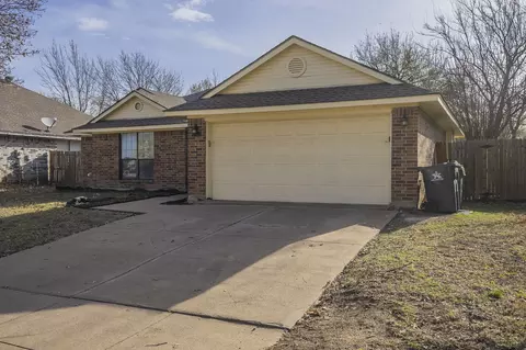 4743 Cornflower Dr, Arlington, TX 76018