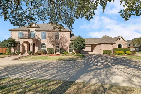 157 Spring Grove Dr, Waxahachie, TX 75165