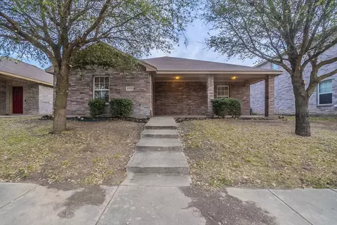 1921 Cross Oaks Dr, Lancaster, TX 75146