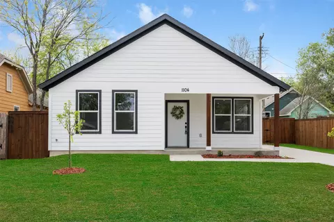 1104 E Cannon St, Fort Worth, TX 76104