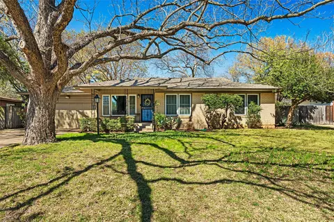 1127 W Inwood Dr, Arlington, TX 76013