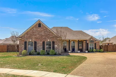 392 Half Moon Ct, Bossier City, LA 71111