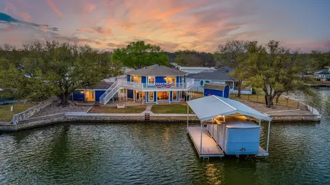 4613 Retreat Ct, Granbury, TX 76049