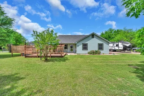 101 N San Antonio St, Whitney, TX 76692