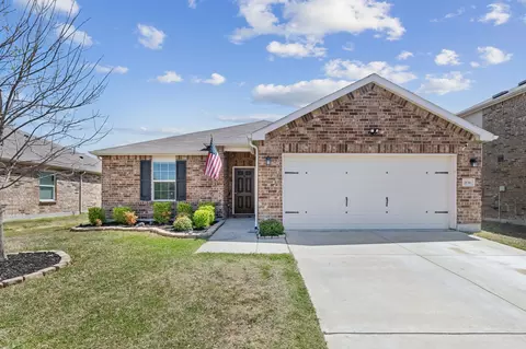 1636 Vernon Dr, Aubrey, TX 76227