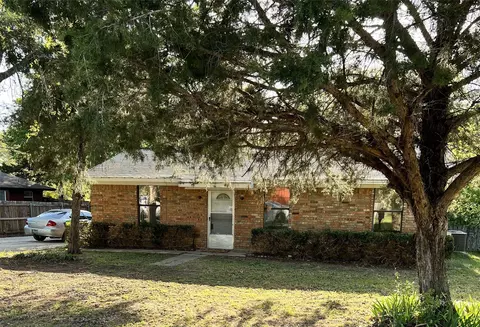 302 N Agnew St, Boyd, TX 76023