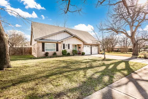 8622 Strathmore Dr, Dallas, TX 75238