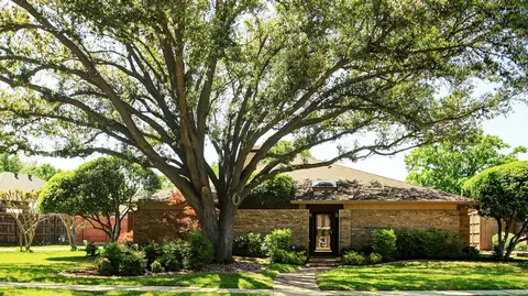 1528 Sunnyslope Dr, Carrollton, TX 75007