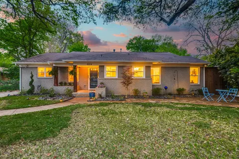 4814 Kelman St, Dallas, TX 75214