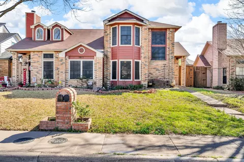 5015 Clover Haven St, Dallas, TX 75227